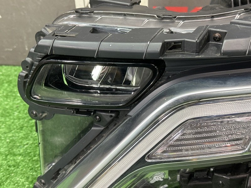 Фары передние Kia Carnival 4 KA4