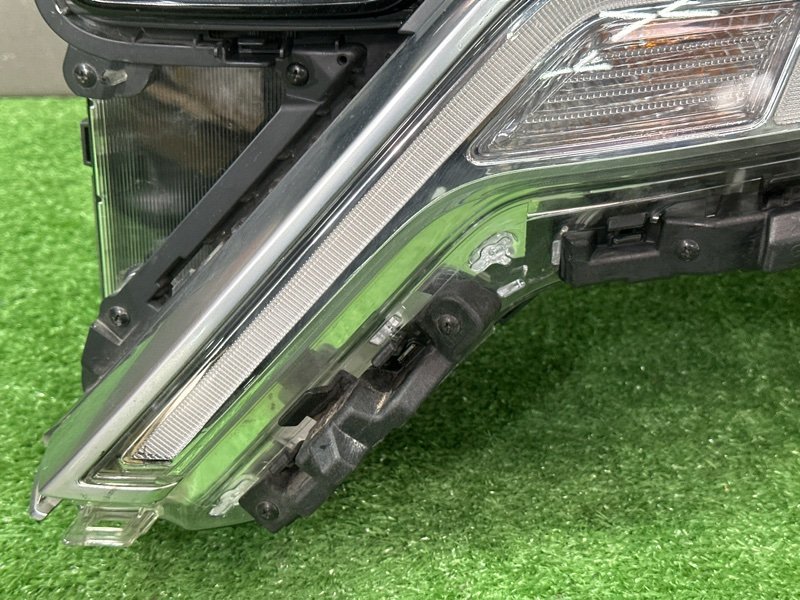 Фары передние Kia Carnival 4 KA4