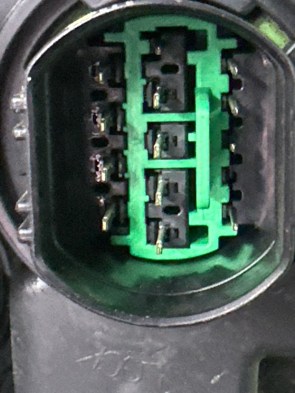 Фары передние Kia Carnival 4 KA4