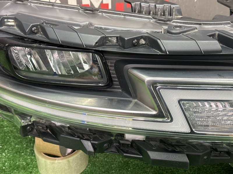 Фары передние Kia Carnival 4 KA4