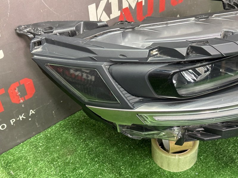 Фары передние Kia Carnival 4 KA4