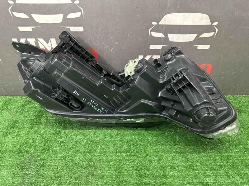 Фары передние Kia Carnival 4 KA4