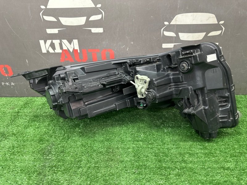 Фары передние Kia Carnival 4 KA4