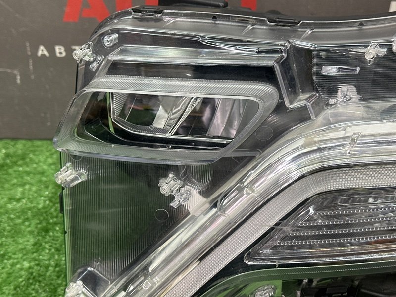 Фары передние Kia Carnival 4 KA4