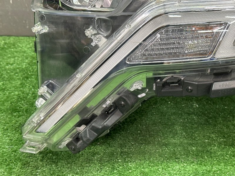 Фары передние Kia Carnival 4 KA4