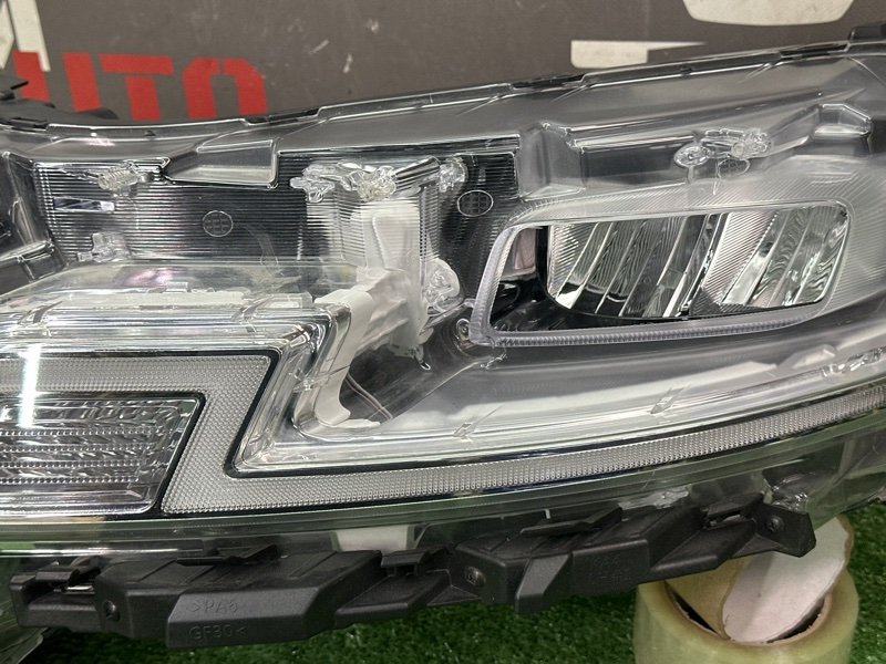 Фары передние Kia Carnival 4 KA4