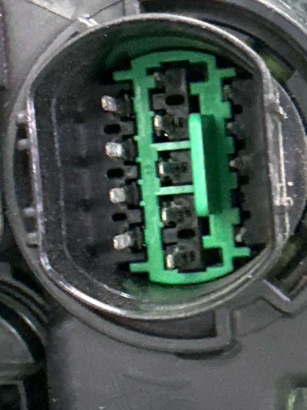 Фары передние Kia Carnival 4 KA4