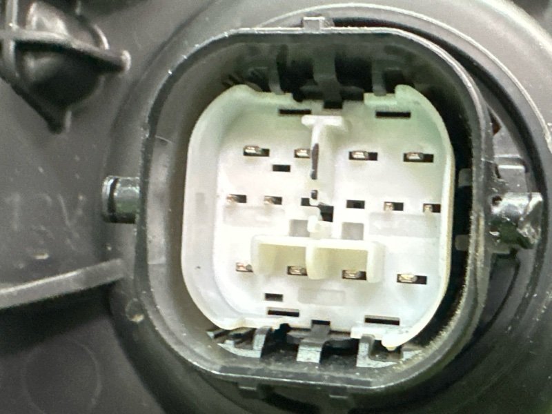 Фары передние Kia Carnival 4 2024 KA4