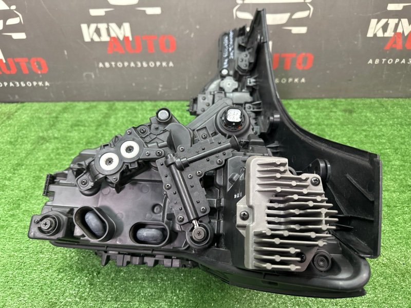 Фара Kia Carnival 4 2024 KA4