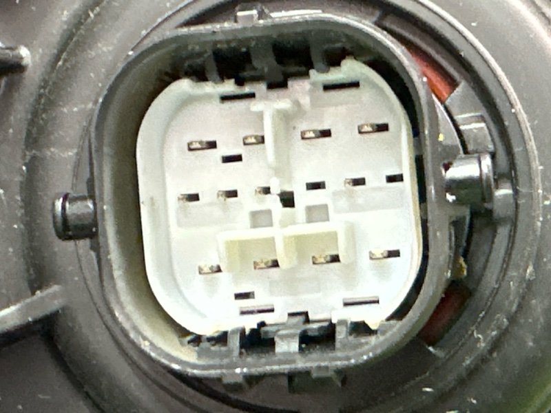 Фары передние Kia Carnival 4 2024 KA4