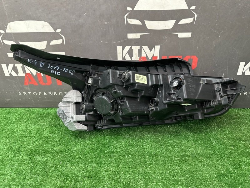 Фары передние Kia K5 DL3