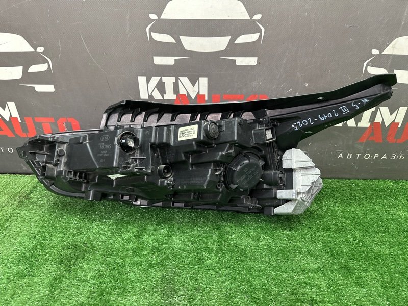 Фара Kia K5 DL3