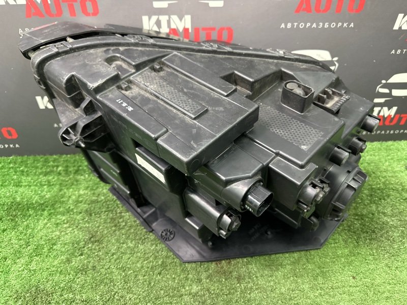 Фара Kia Mohave HM2