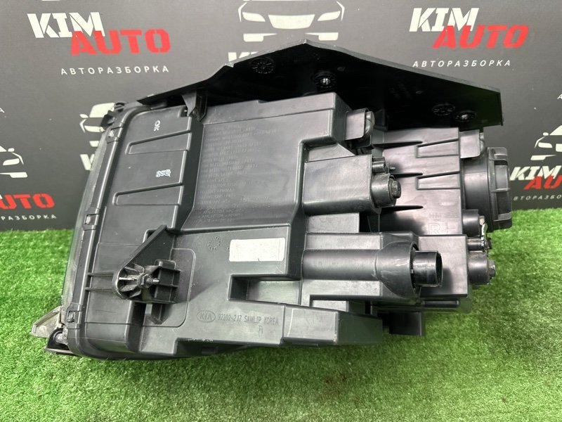 Фара Kia Mohave HM2
