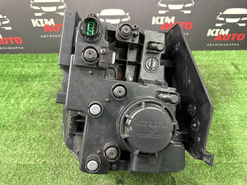 Фара Kia Mohave HM2