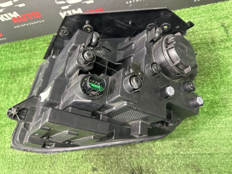 Фара Kia Mohave HM2