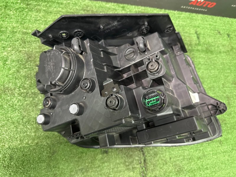 Фара Kia Mohave HM2