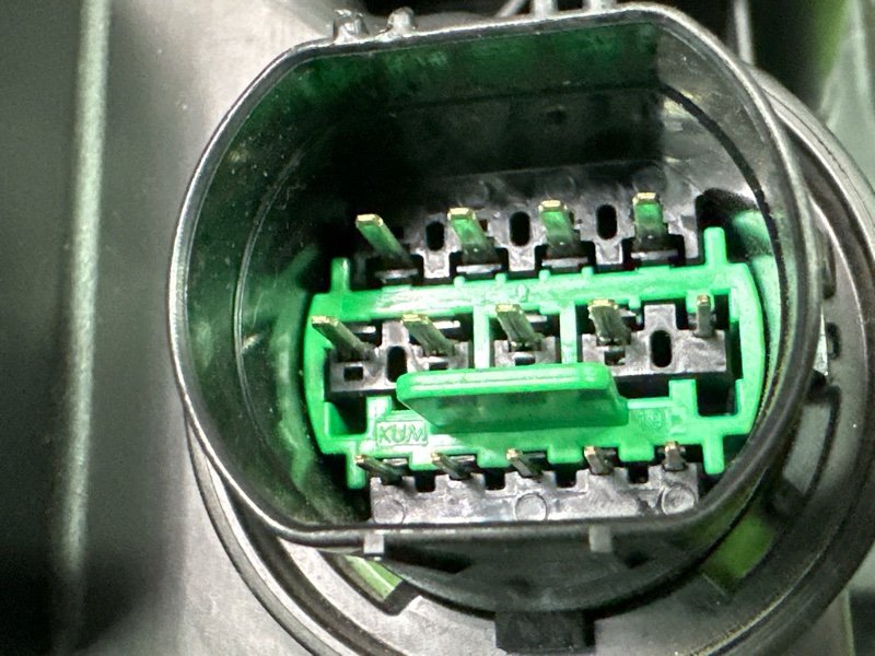 Фара Kia Mohave HM2