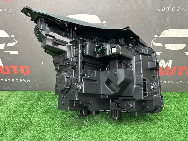 Фара Hyundai Santa Fe 4 TM