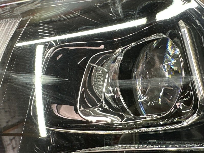 Фара Hyundai Santa Fe 4 TM