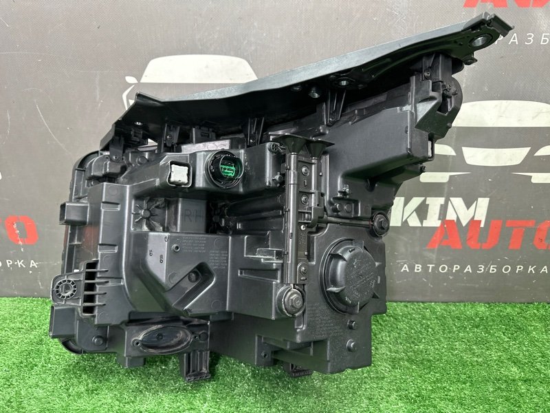 Фара Hyundai Santa Fe 4 TM