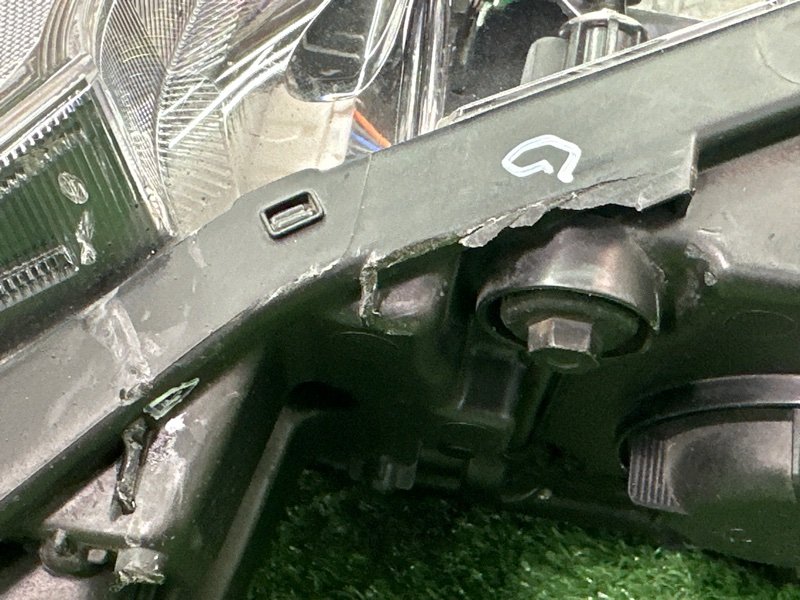 Фара Hyundai Santa Fe 4 TM