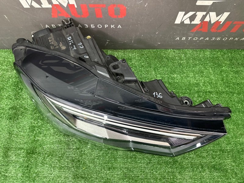 Фары передние Audi A6 C8