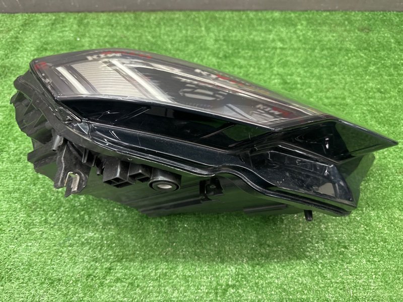 Фары передние Audi A6 C8