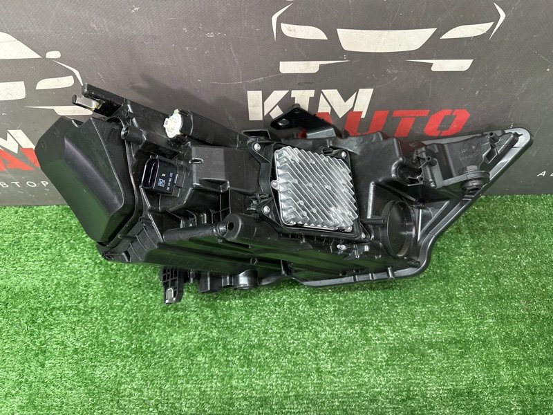 Фары передние Audi A6 C8