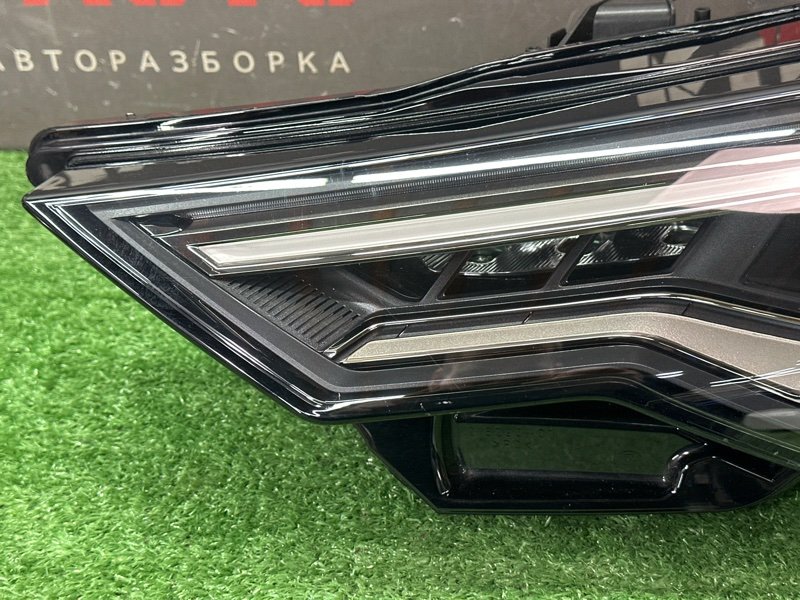 Фары передние Audi A6 C8