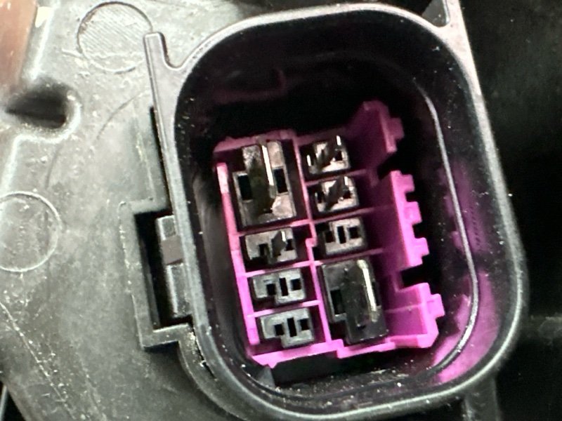 Фары передние Audi A6 C8