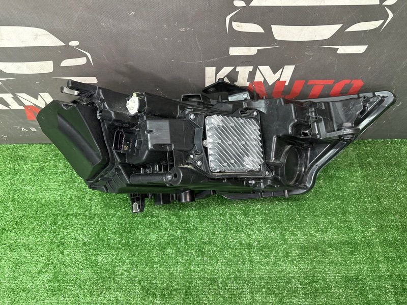 Фары передние Audi A6 C8