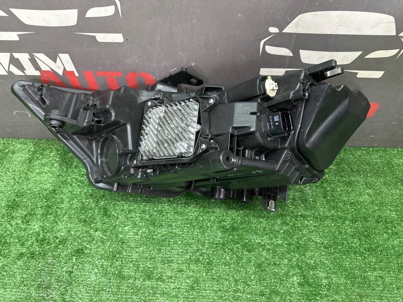 Фары передние Audi A6 C8