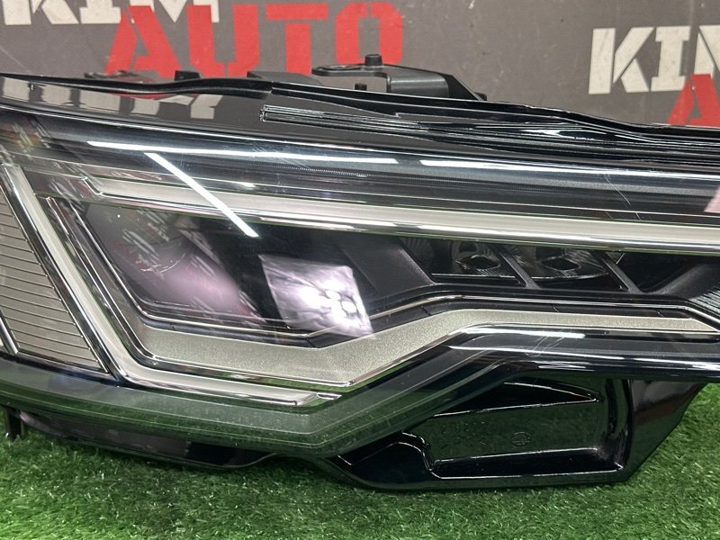 Фары передние Audi A6 C8