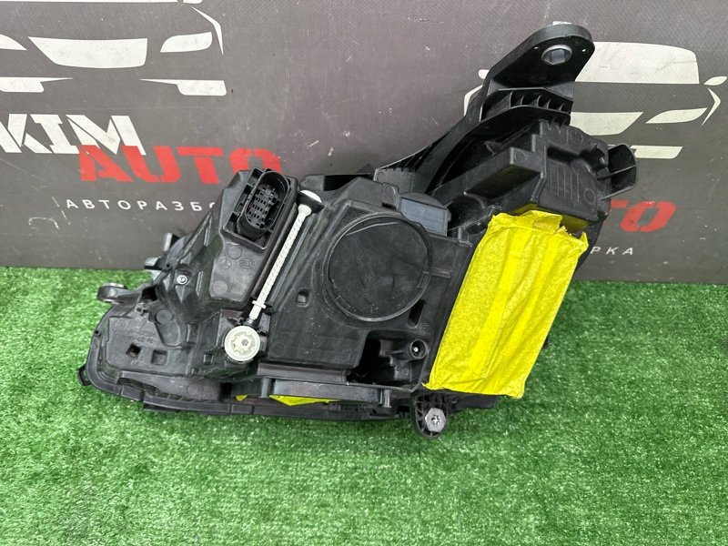 Фара Mercedes-Benz E-Class W213