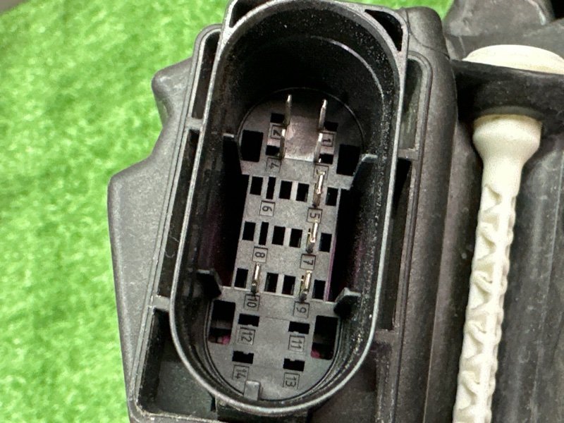 Фара Mercedes-Benz E-Class W213