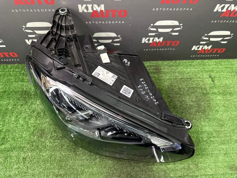 Фара Mercedes-Benz E-Class W213