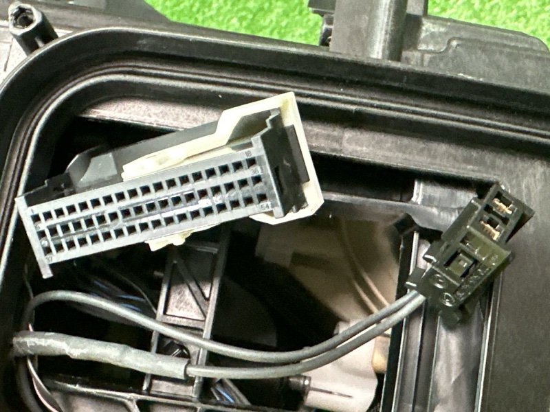 Фары передние Mercedes-Benz C-Class W206