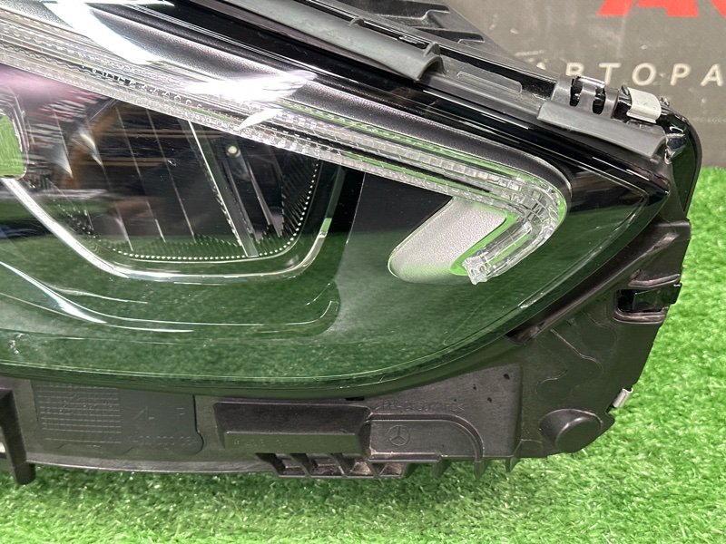 Фары передние Mercedes-Benz C-Class W206