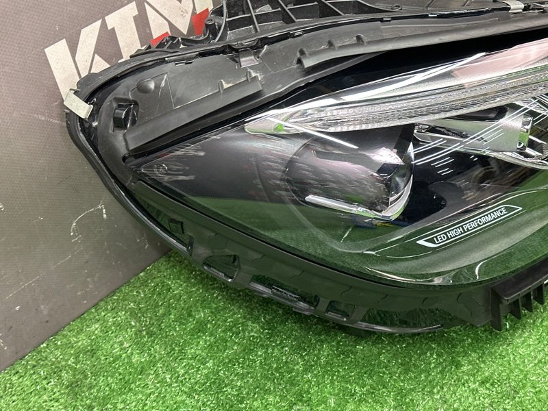 Фары передние Mercedes-Benz C-Class W206