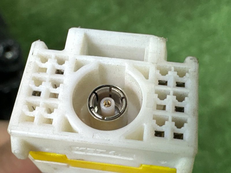 Зеркало заднего вида боковое Kia Carnival 4 KA4