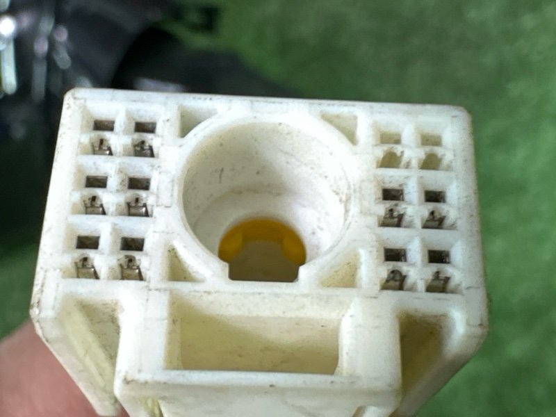 Зеркало заднего вида боковое Kia Carnival 4 KA4