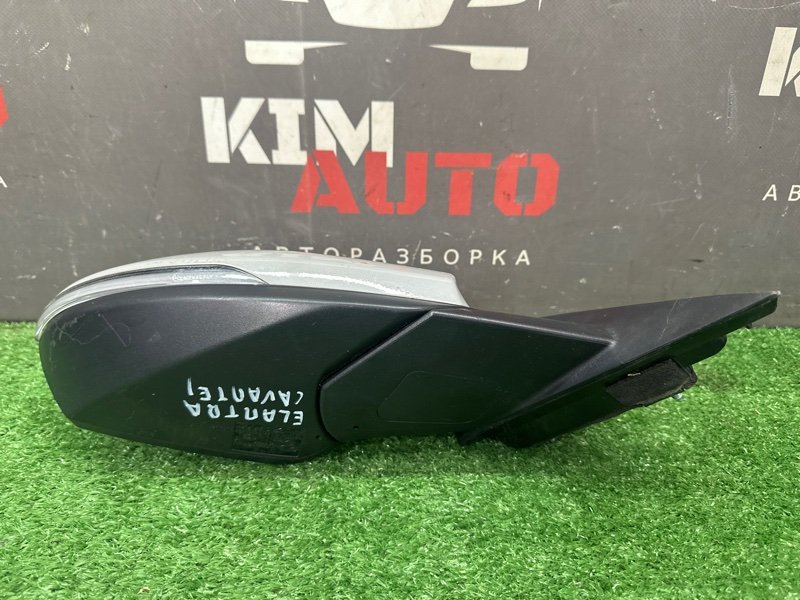 Зеркало заднего вида боковое Hyundai Elantra 7 CN7