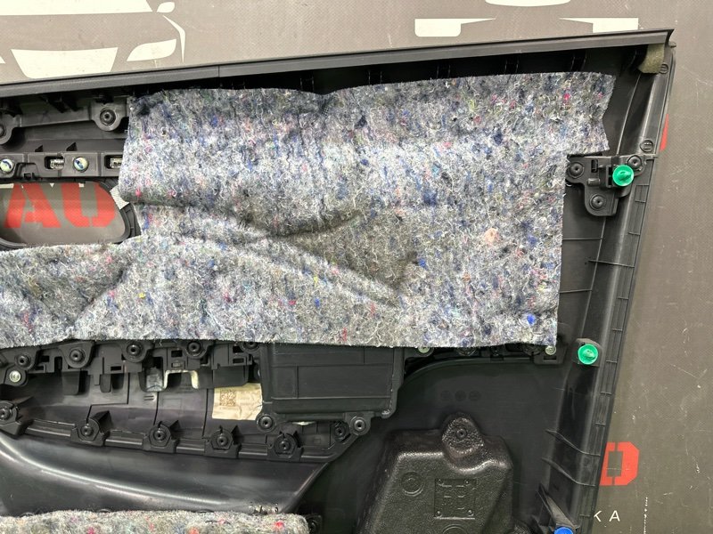 Обшивка двери Kia Rio 4 2018