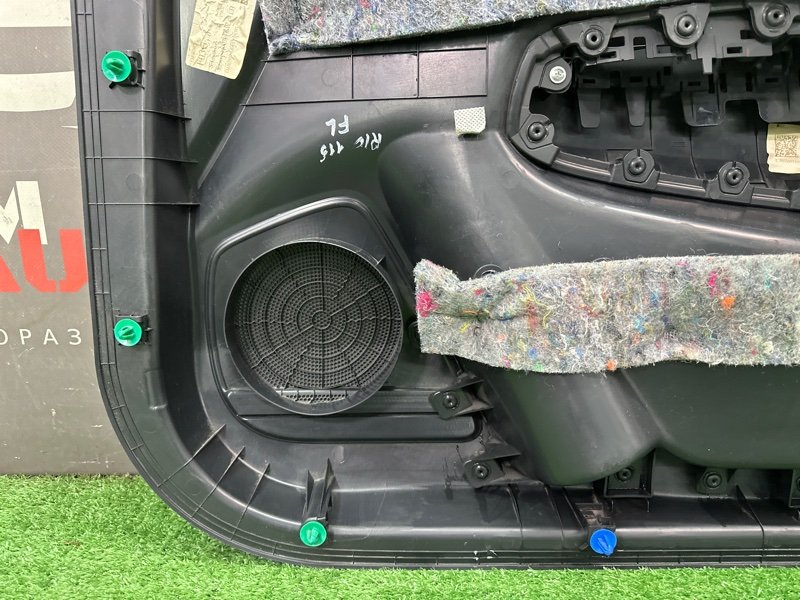 Обшивка двери Kia Rio 4 2018