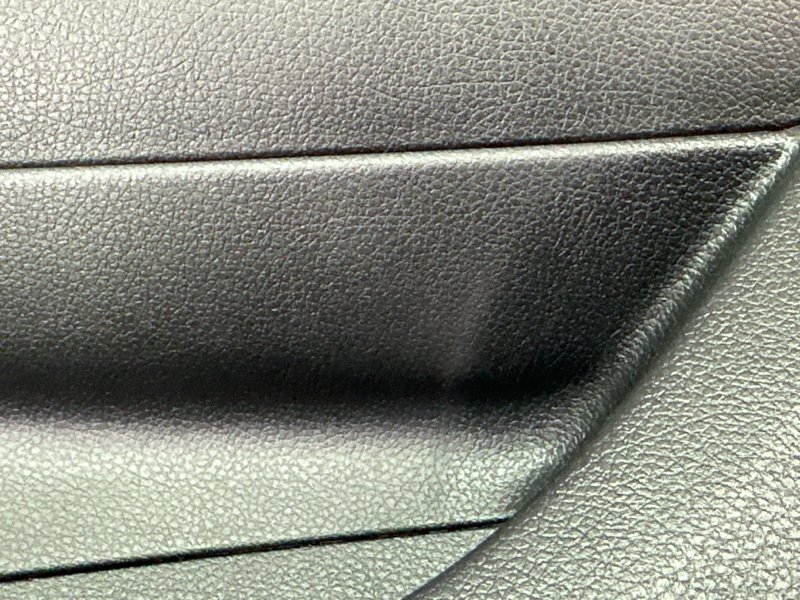 Обшивка двери Kia Rio 4 2018