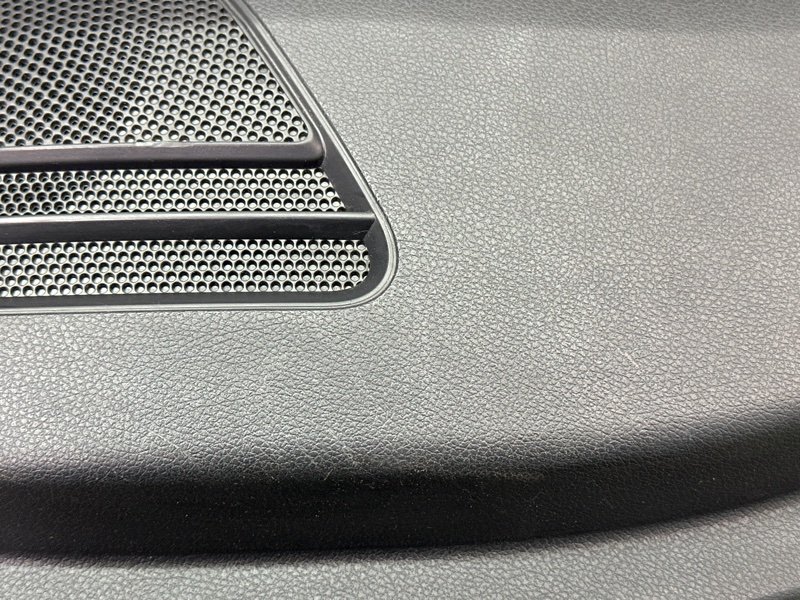 Обшивка двери Kia Rio 4 2018