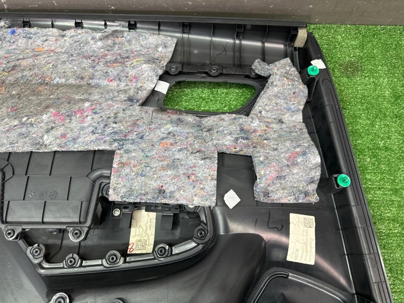 Обшивка двери Kia Rio 4 2018