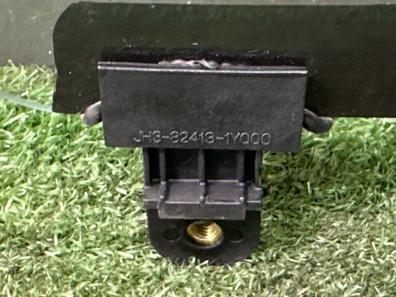 Стекло двери Kia Rio 4 2018