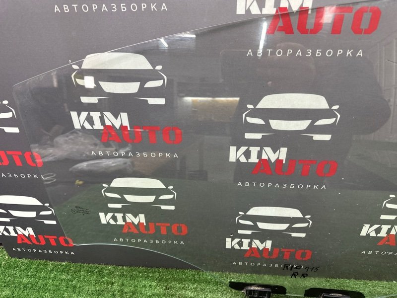Стекло двери Kia Rio 4 2018